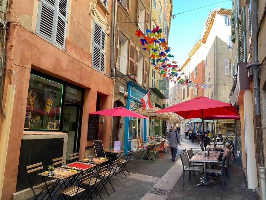Akropole De Caroline, Central, Lumineux, Calme, Free Parking, Lift, 3 Beds Draguignan Dış mekan fotoğraf